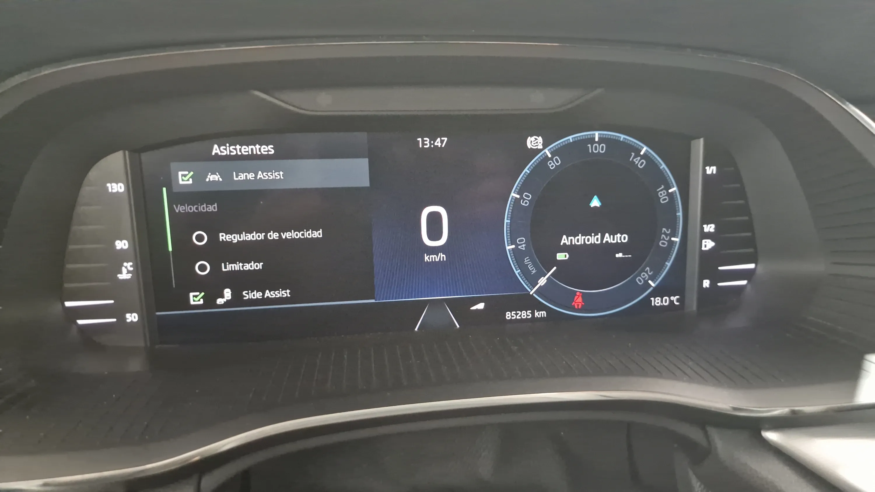 Škoda Octavia Combi 1.5 TSI Style - foto 10
