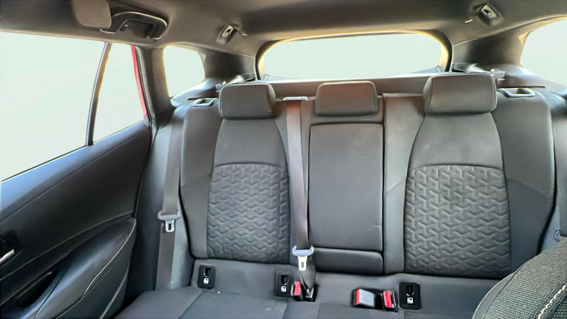 Toyota Corolla 2.0 180H Feel! E-CVT Touring Sport - foto 11