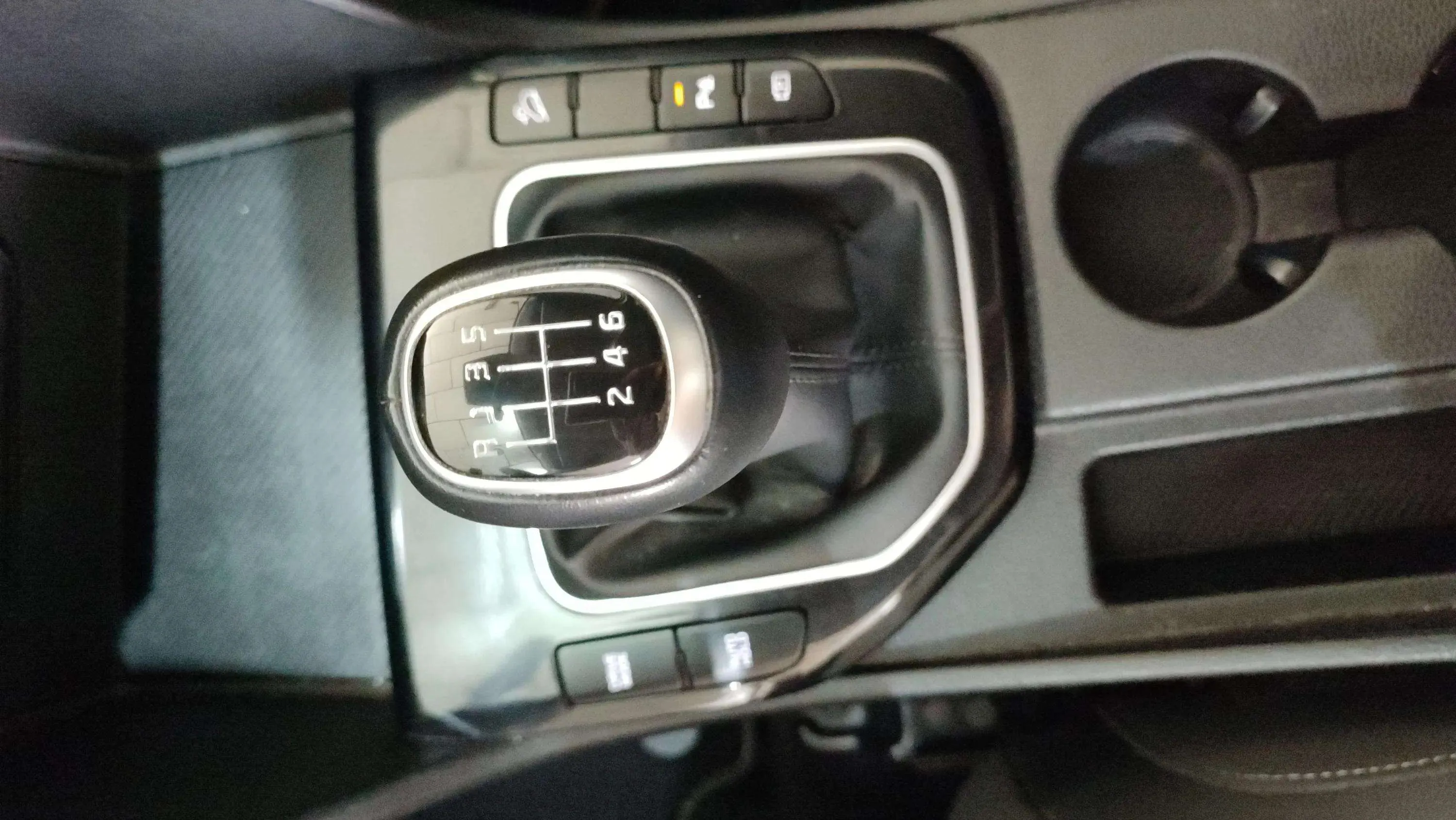 Kia Sportage 1.6 CRDi MHEV Drive 4x2 - foto 16
