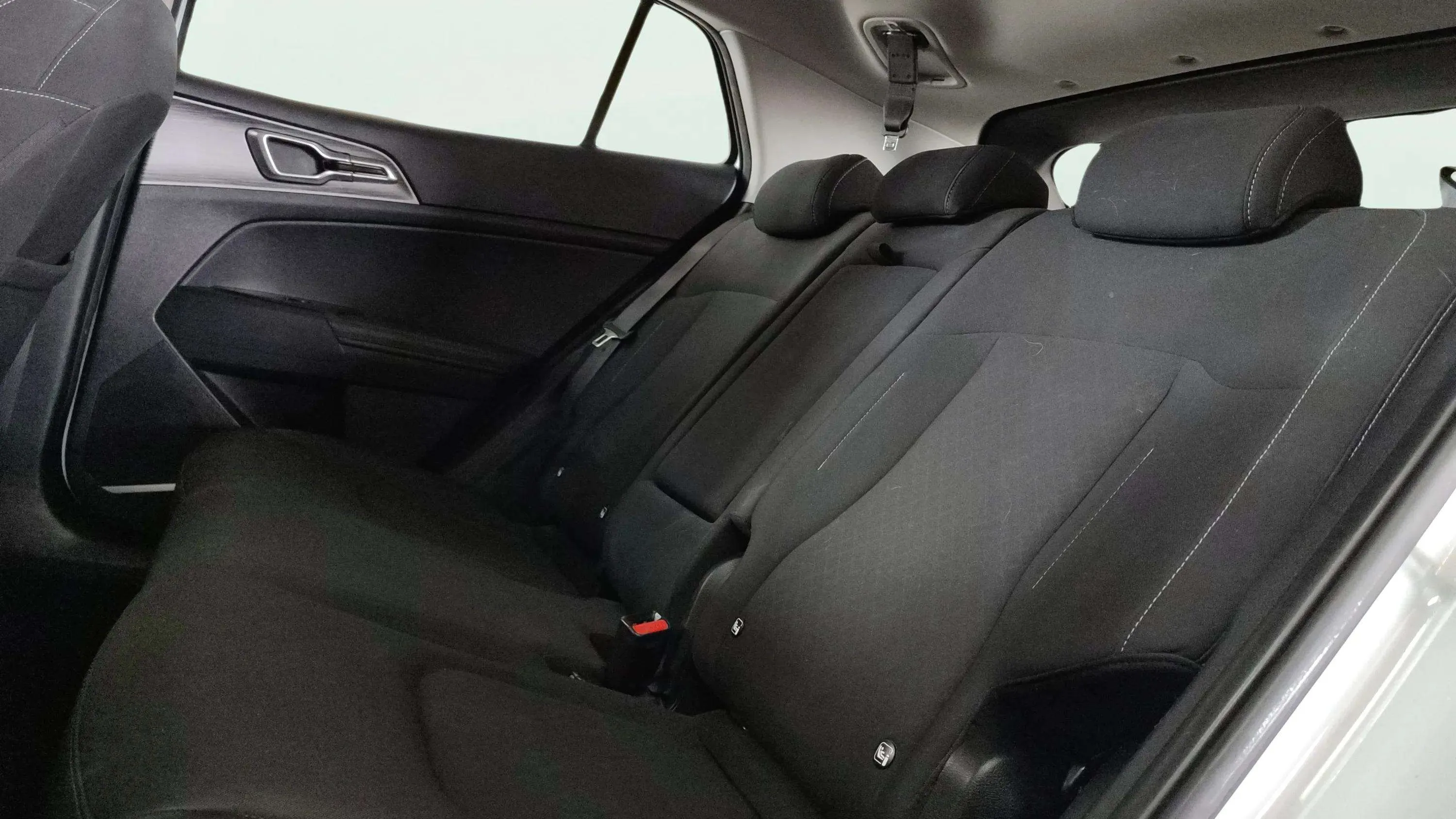 Kia Sportage 1.6 CRDi MHEV Drive 4x2 - foto 7