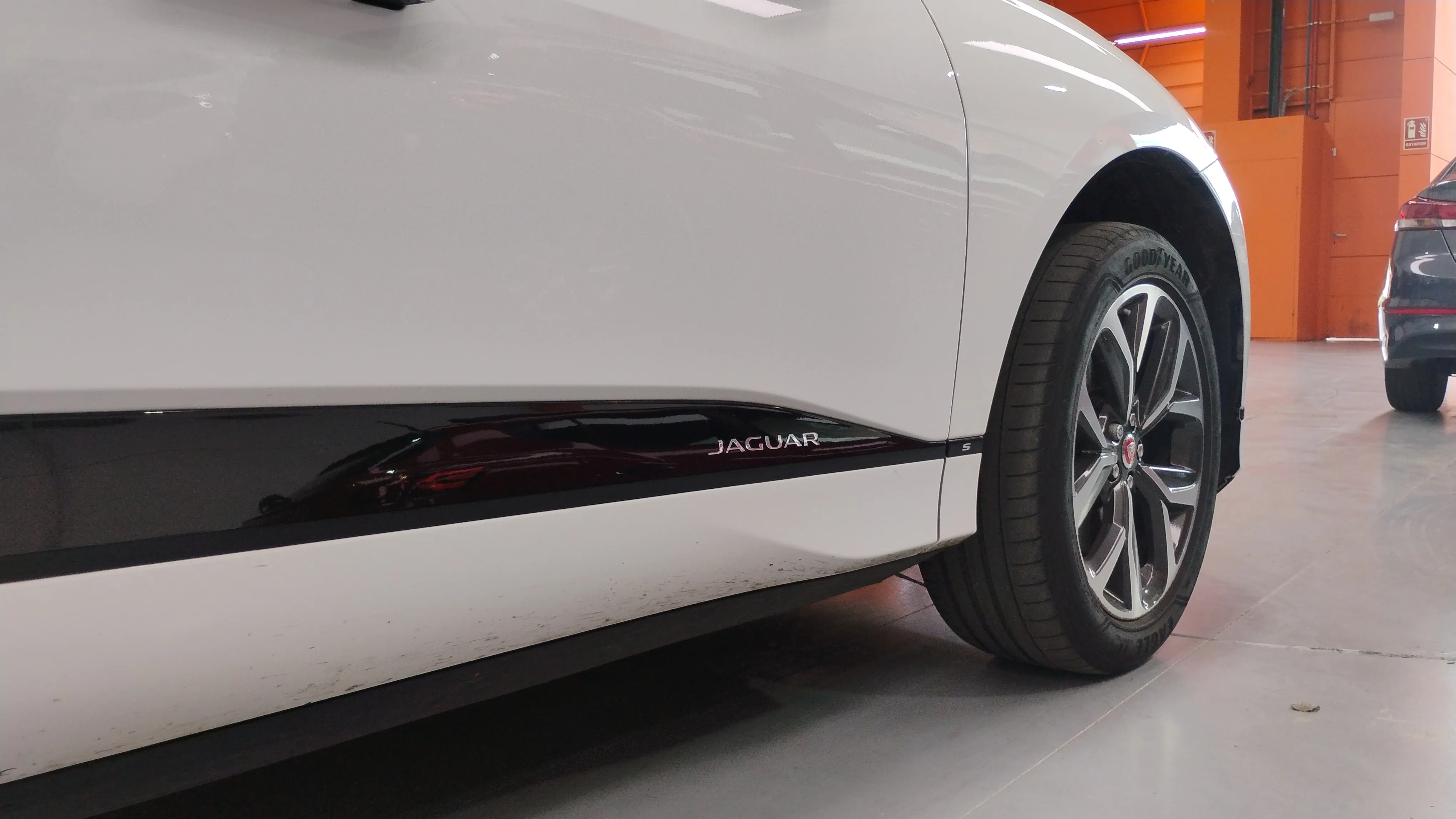 Jaguar I-Pace EV400 S 4WD - foto 22