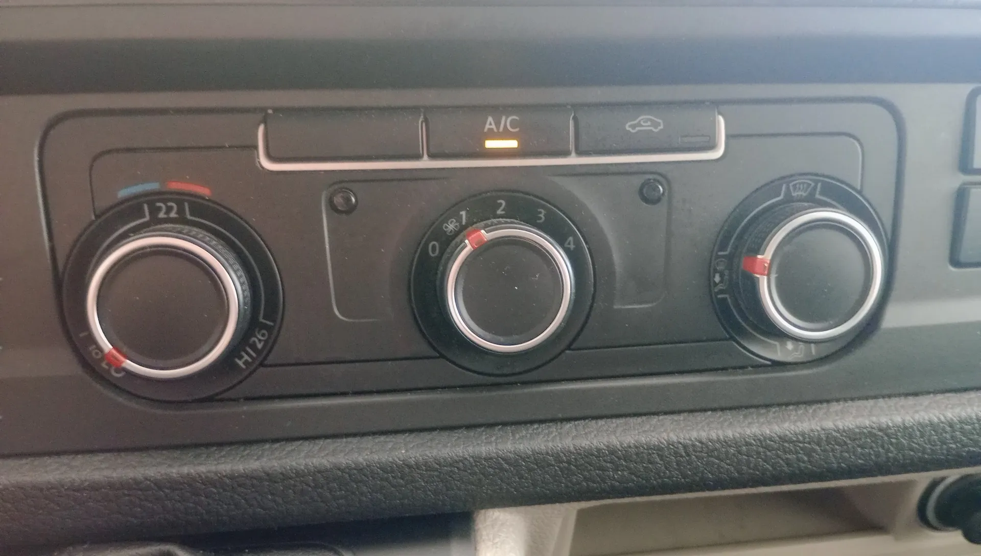 Volkswagen Transporter 2.0 - foto 15