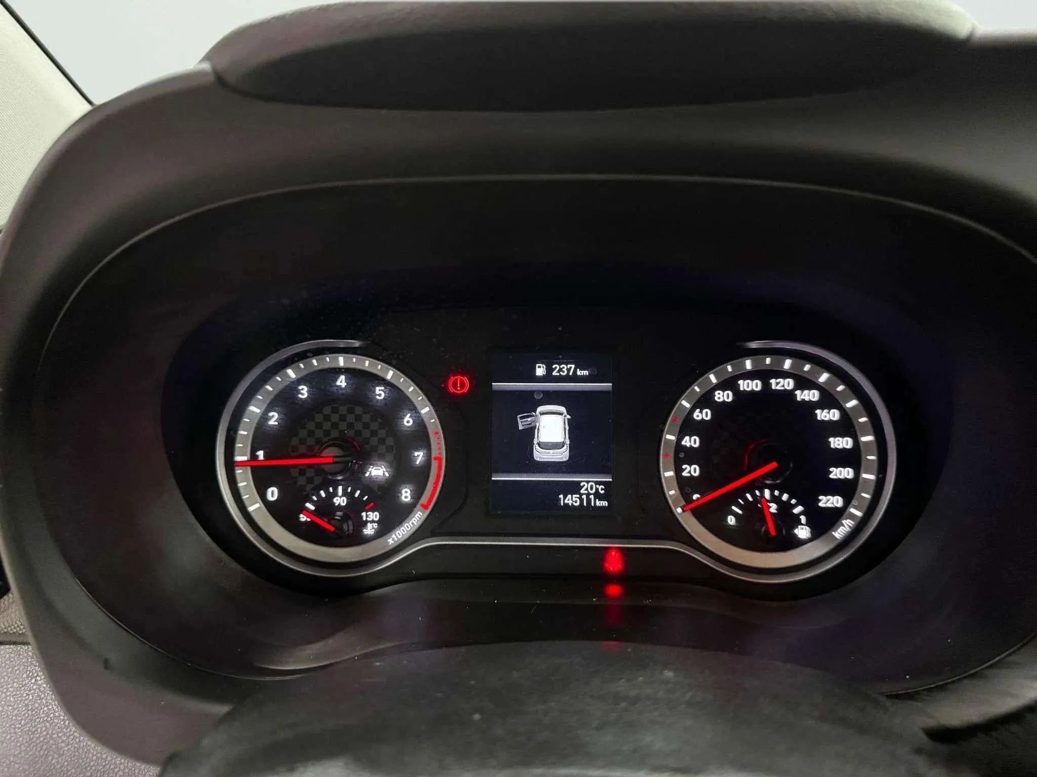 Hyundai i10 1.0 Essence - foto 13