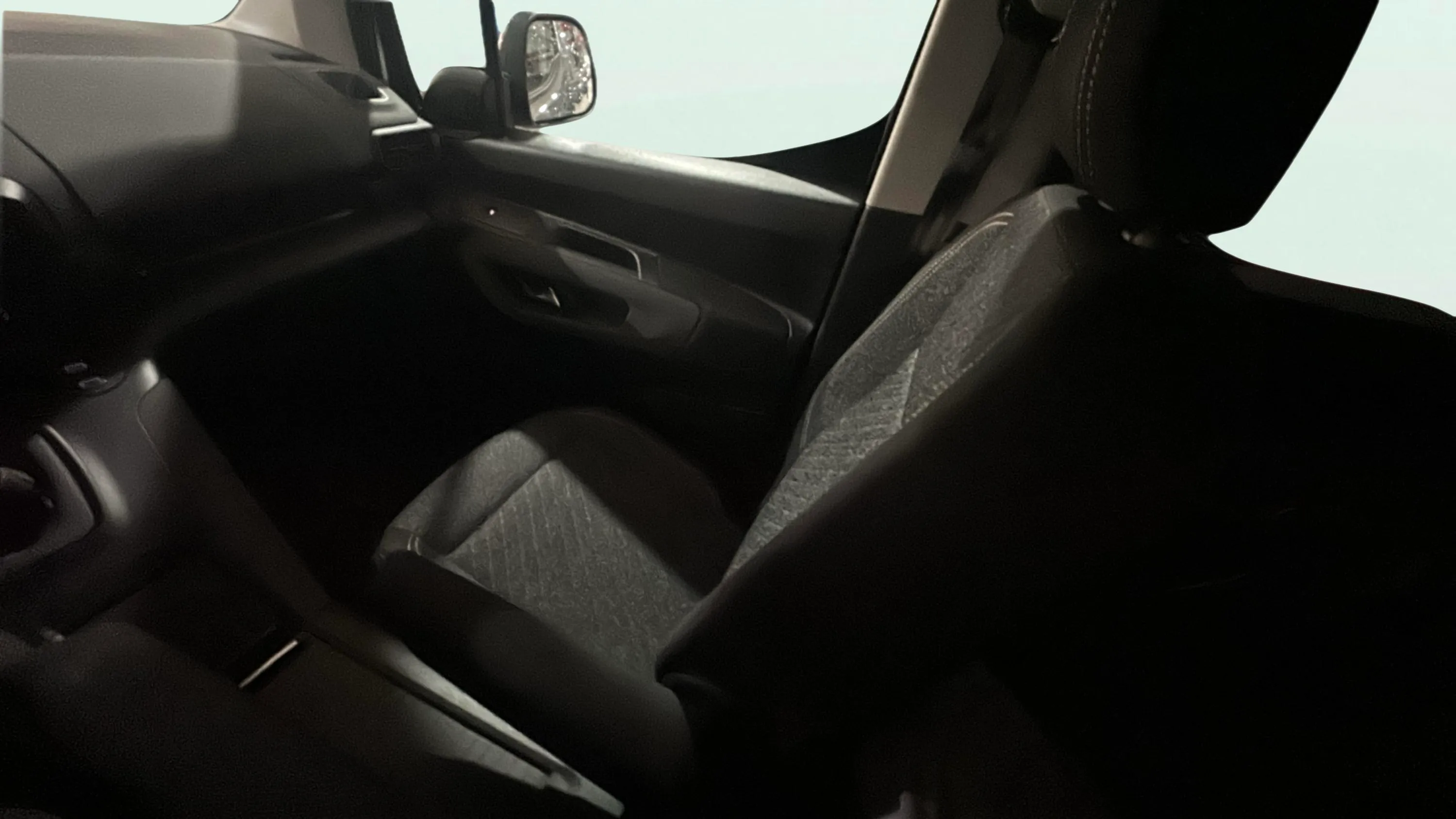 Peugeot Rifter Allure BlueHDi 100 - foto 11