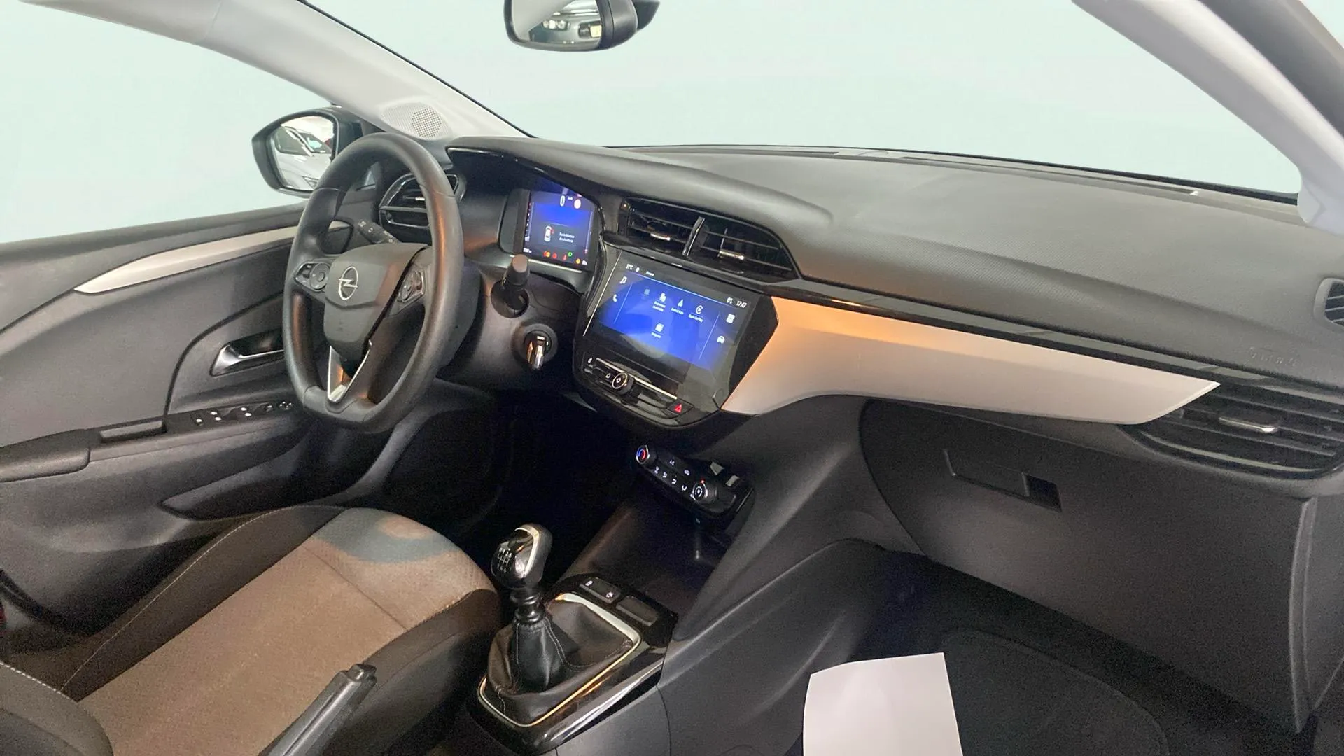 Opel Corsa 1.2T XHL Edition - foto 22