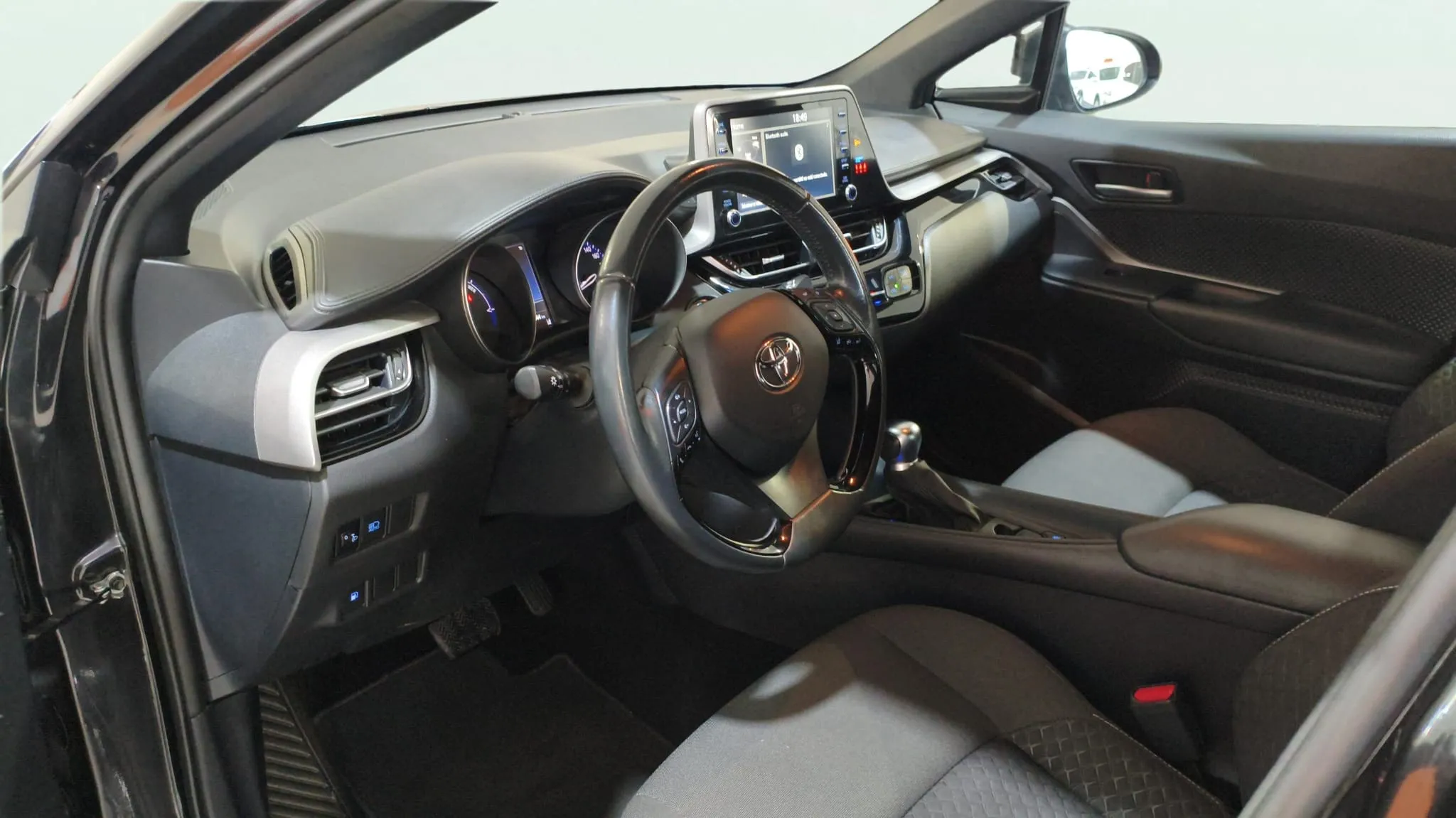 Toyota C-HR 1.8 125H Active - foto 8