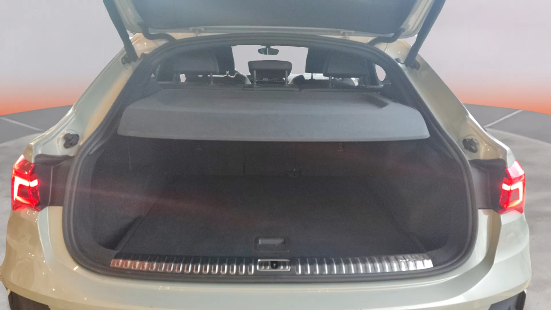Audi Q3 S line 35 TDI S tronic - foto 18