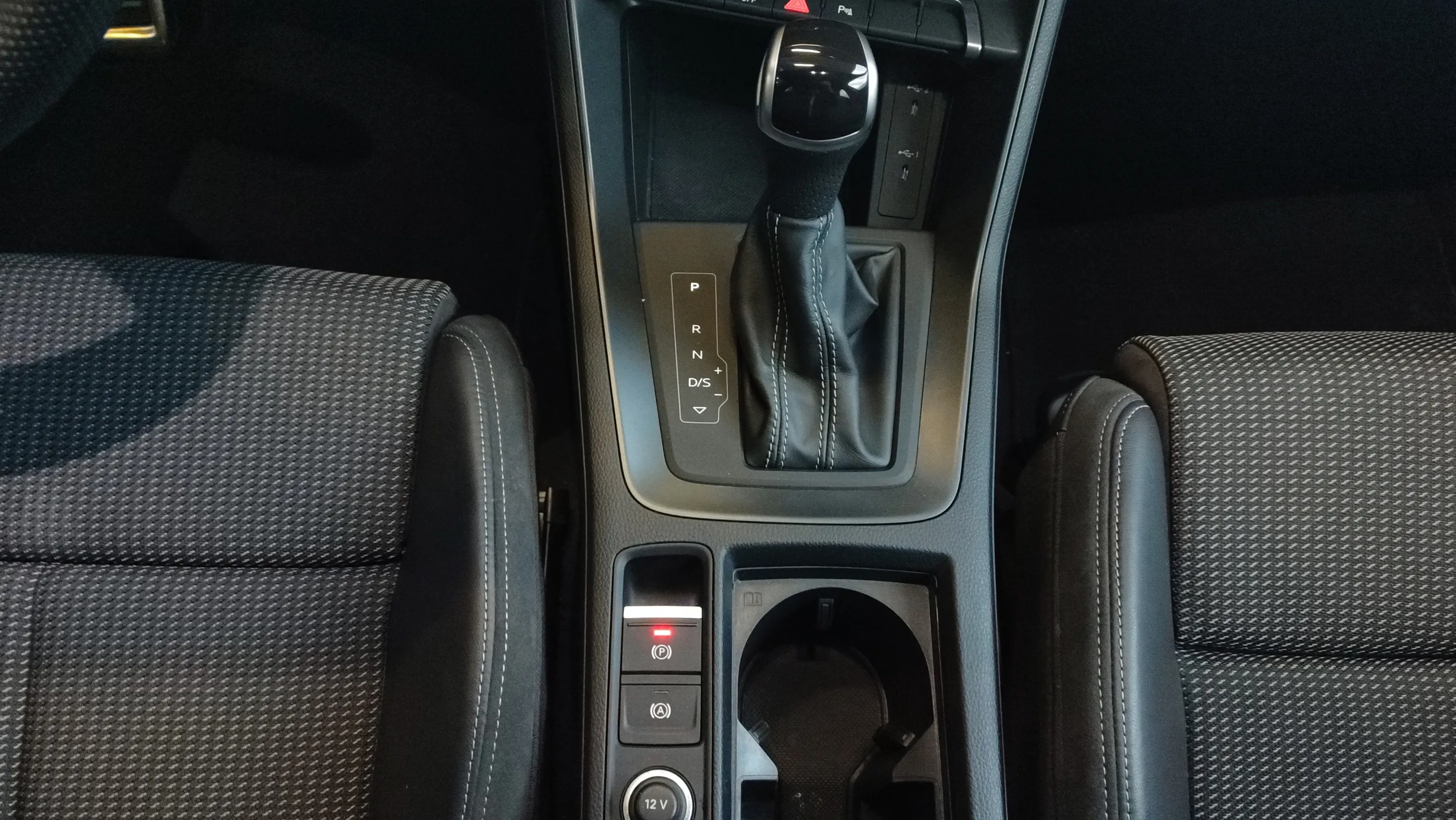 Audi Q3 S line 35 TDI S tronic - foto 14