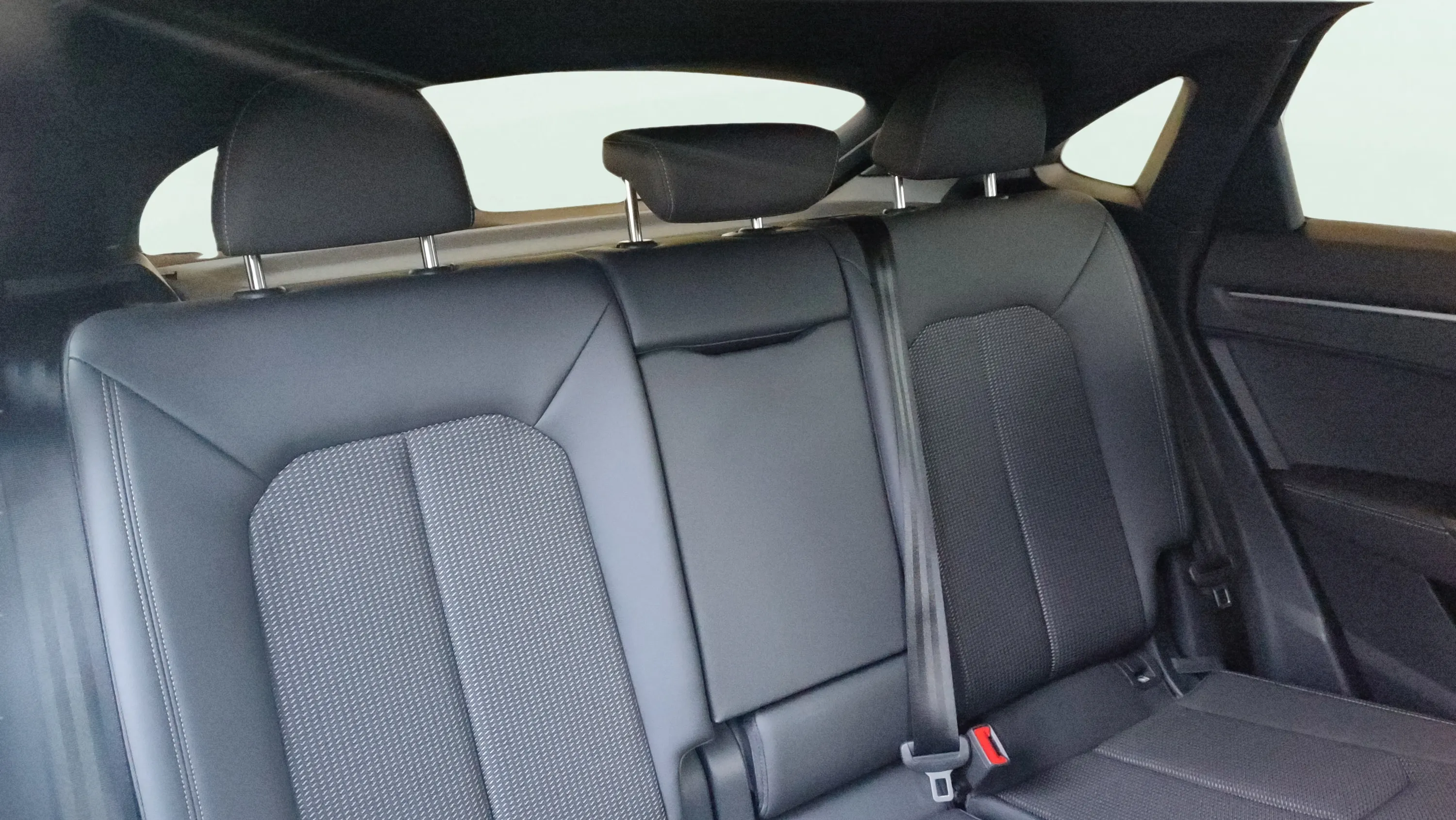 Audi Q3 S line 35 TDI S tronic - foto 16