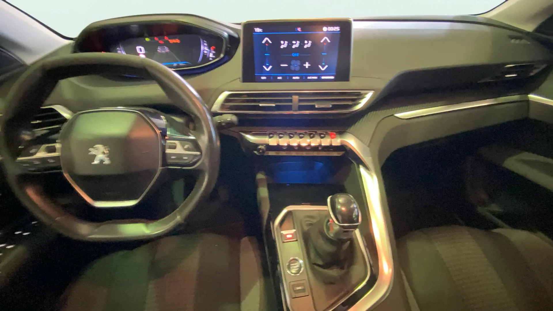 Peugeot 3008 1.5 BlueHDi Active - foto 17