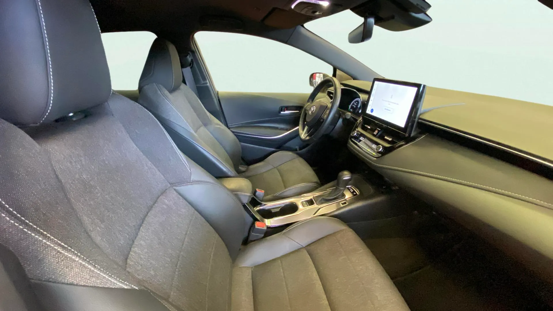 Toyota Corolla 140H Active Plus Touring Sport - foto 12