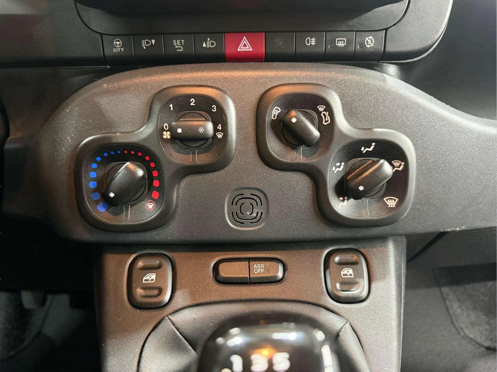 Fiat Panda Cross 1.0 Hybrid - foto 23