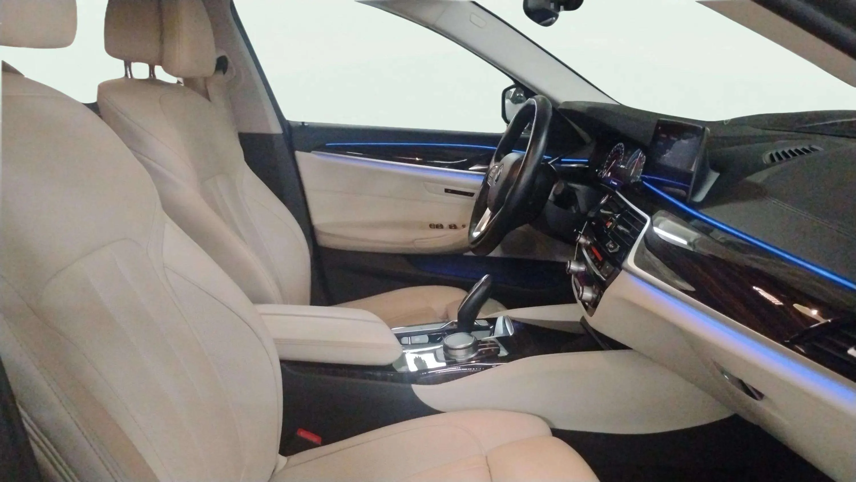 BMW Serie 5 530e - foto 23