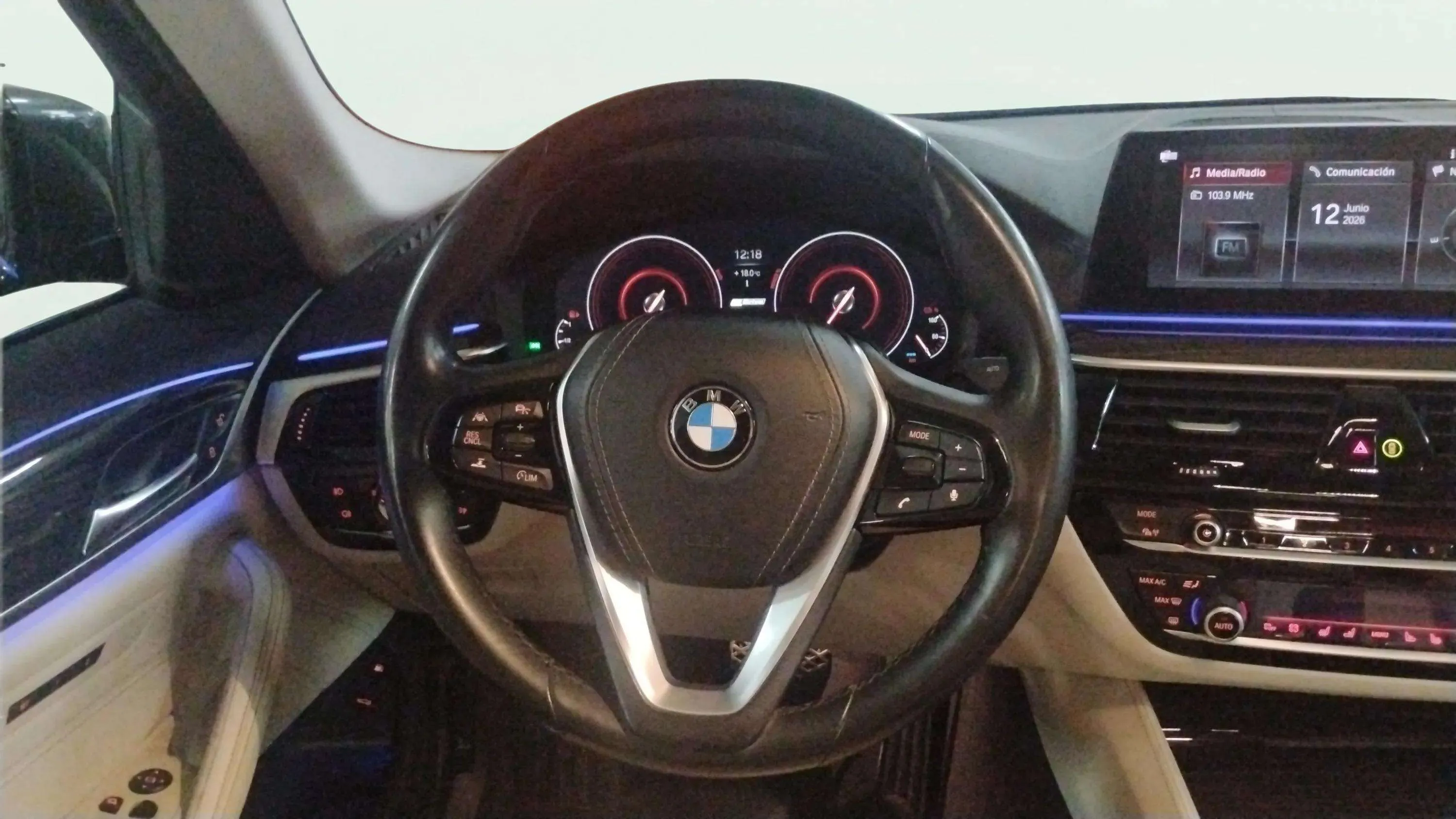 BMW Serie 5 530e - foto 7
