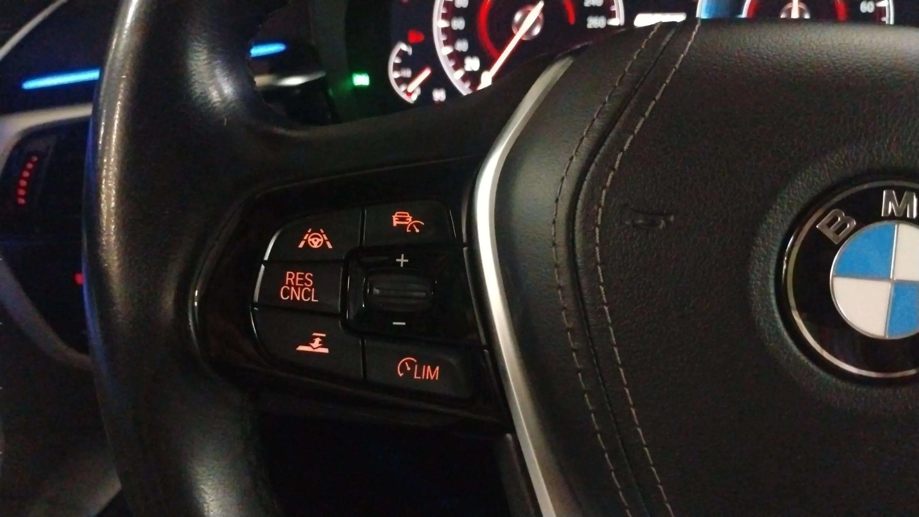 BMW Serie 5 530e - foto 9