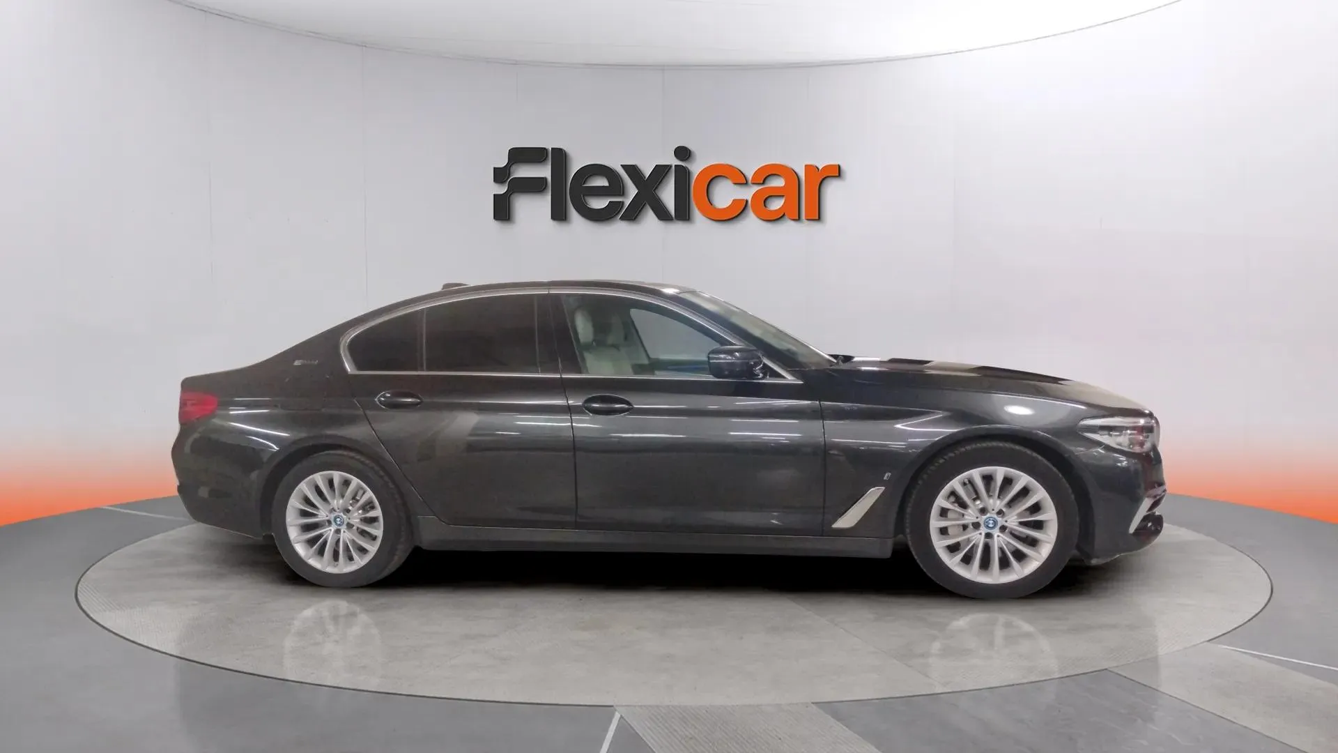 BMW Serie 5 530e - foto 5