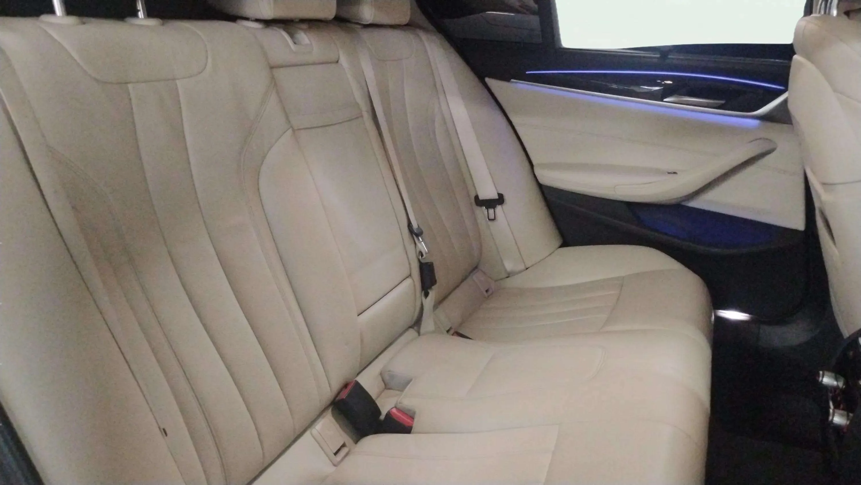 BMW Serie 5 530e - foto 21