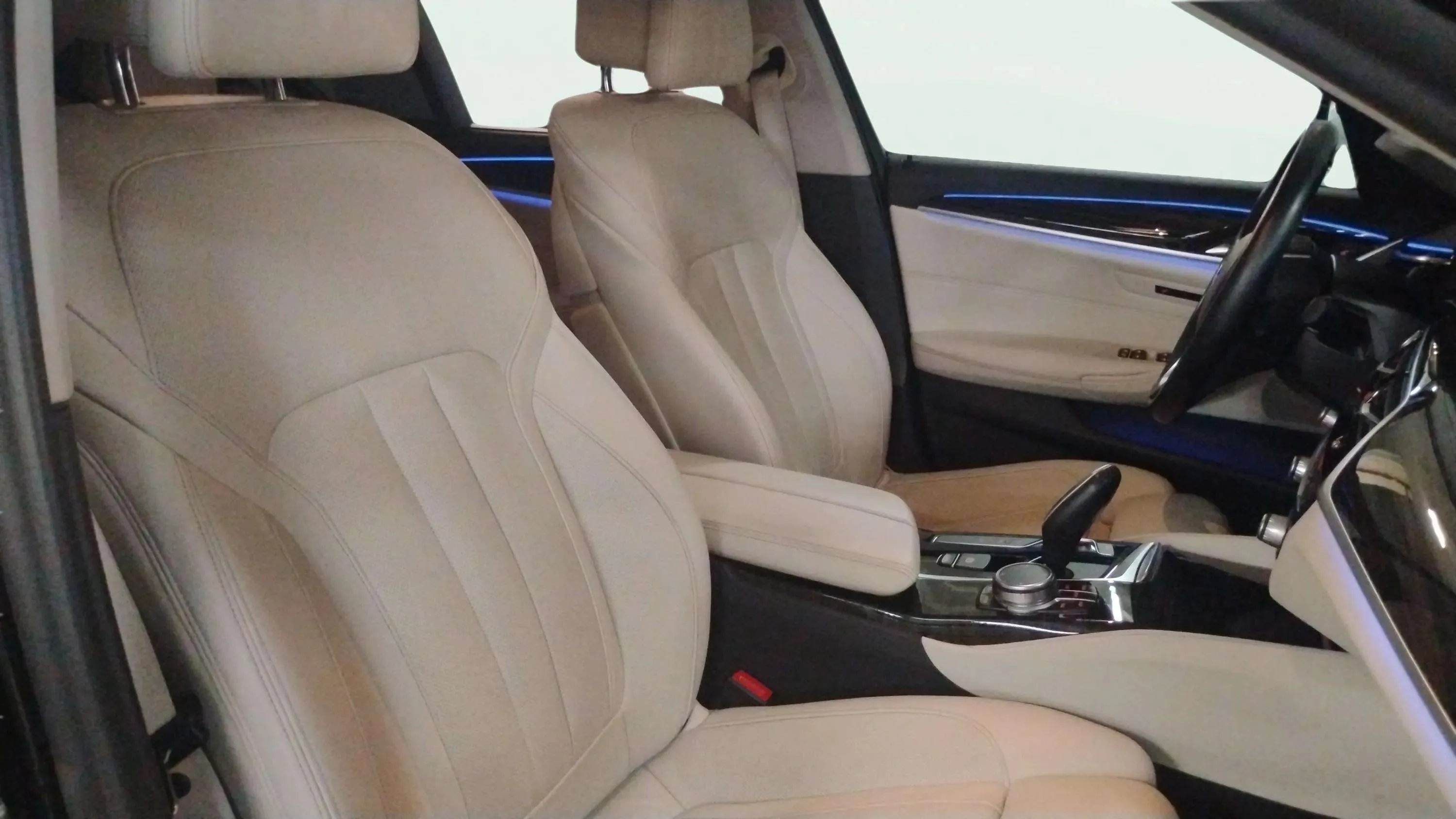 BMW Serie 5 530e - foto 24