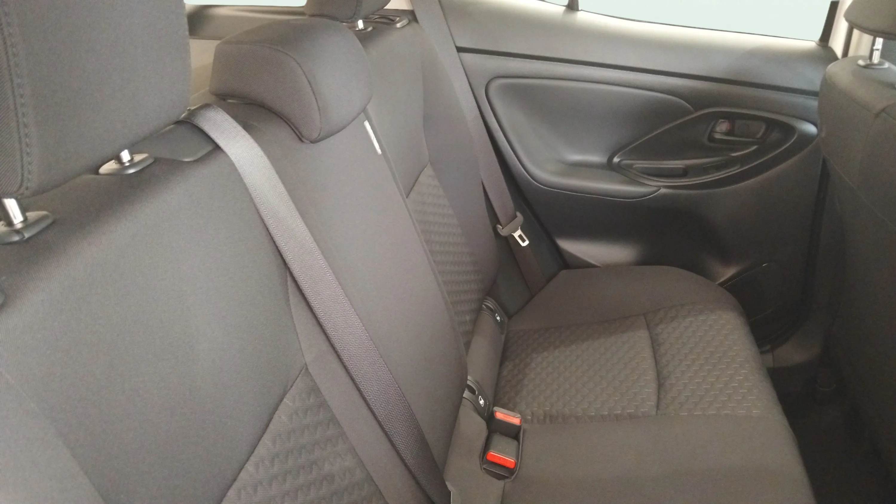 Toyota Yaris Cross 1.5 130H Business - foto 9