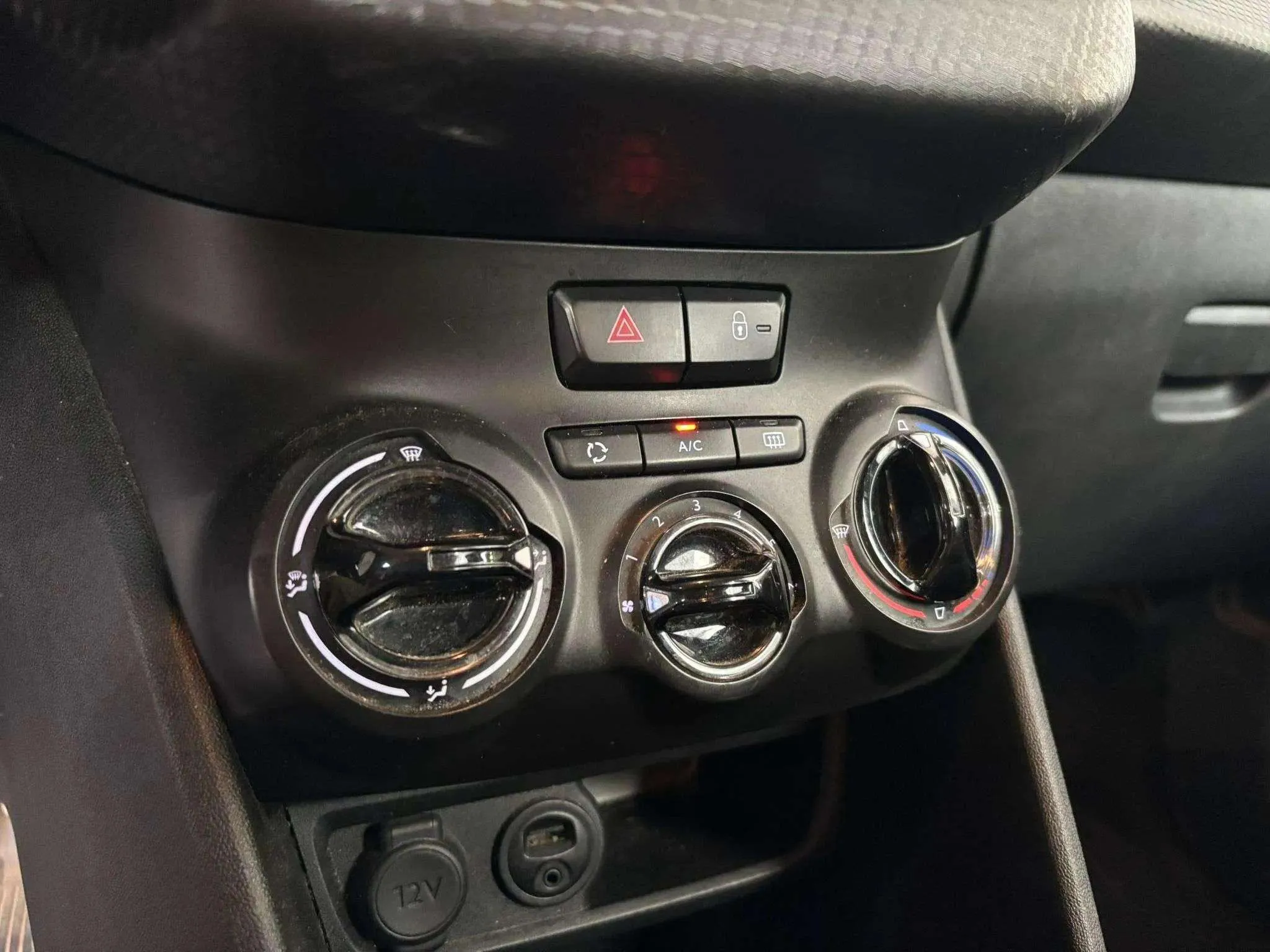 Peugeot 2008 Allure 1.6 BlueHDi - foto 8