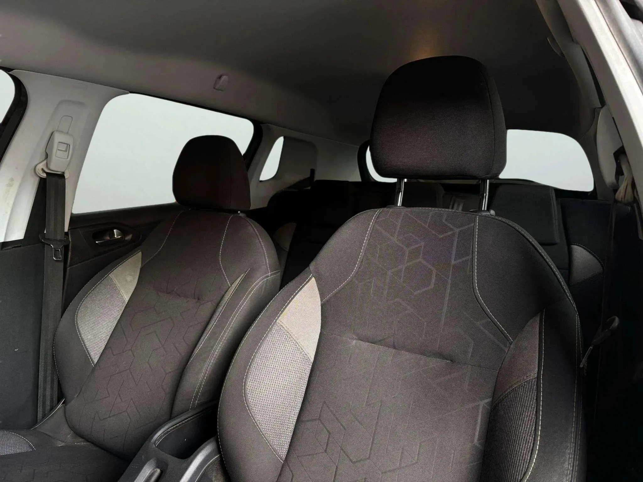 Peugeot 2008 Allure 1.6 BlueHDi - foto 9