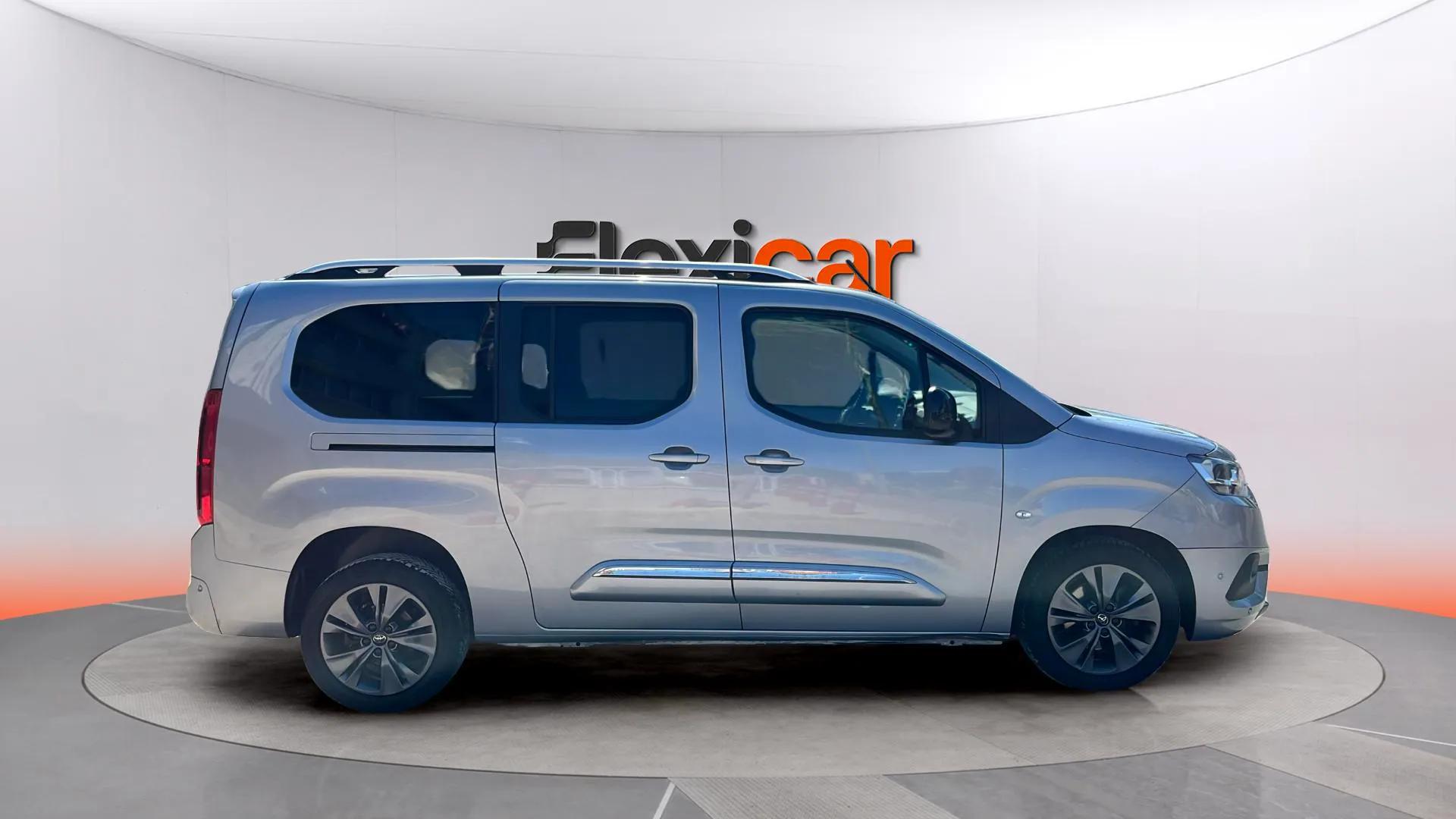 Toyota Proace City 1.2 Family Act 7 Plazas L2 - foto 4