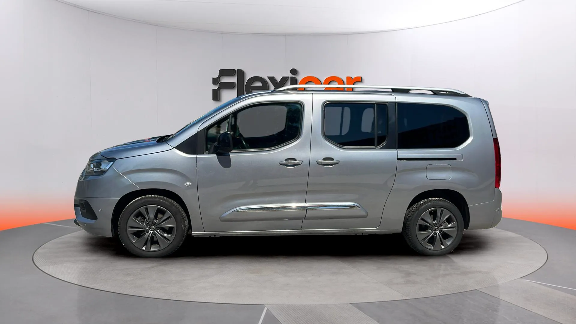 Toyota Proace City 1.2 Family Act 7 Plazas L2 - foto 5
