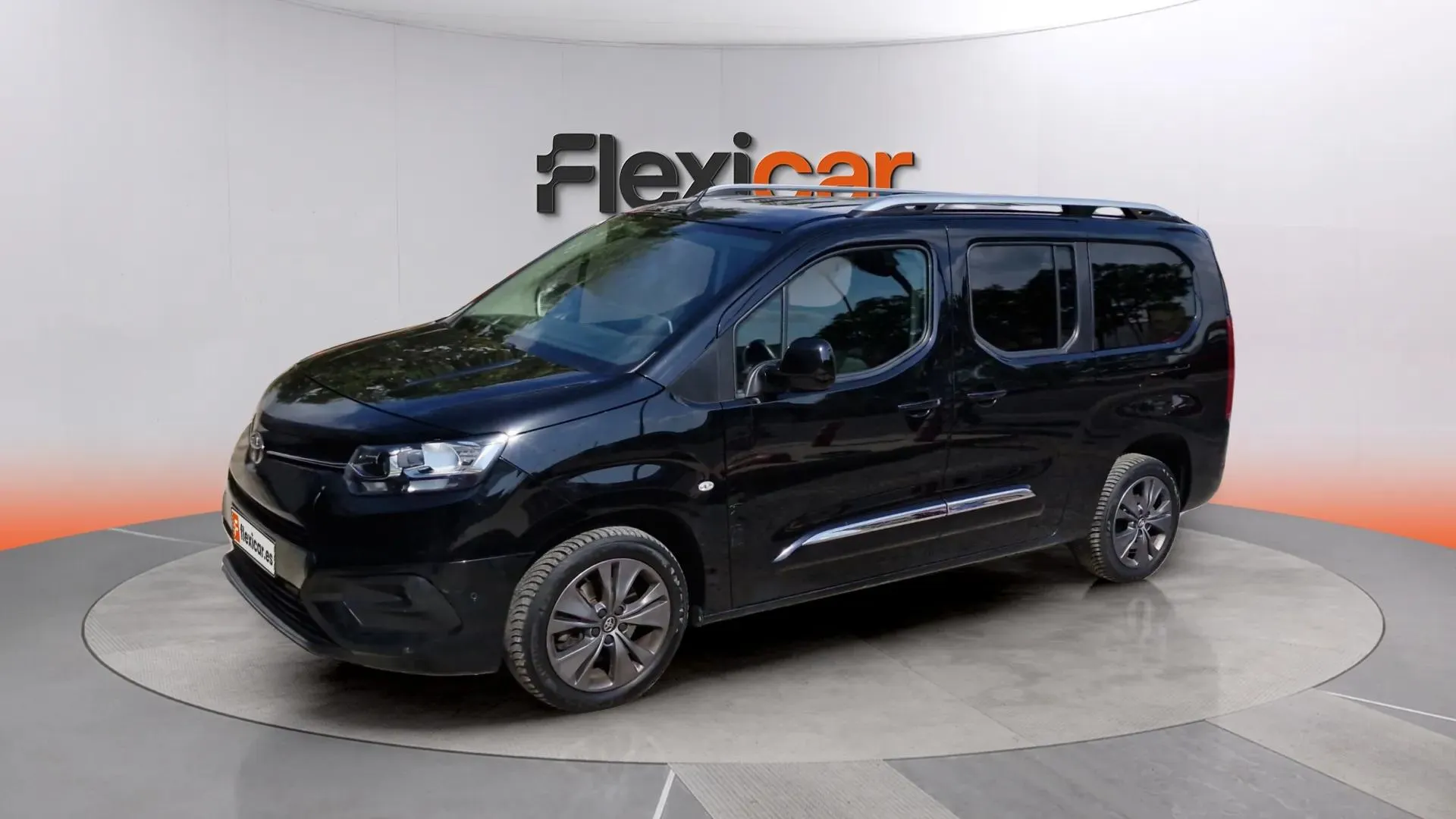 Toyota Proace City 1.2 Family Act 7 Plazas L2 - foto 3