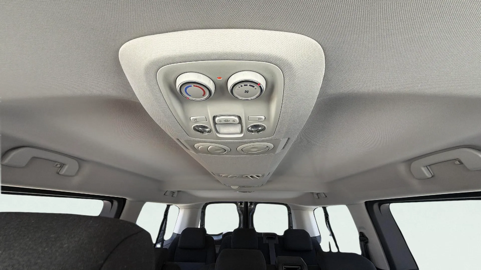 Toyota Proace City 1.5D Family Active 7 Plz L2 - foto 23