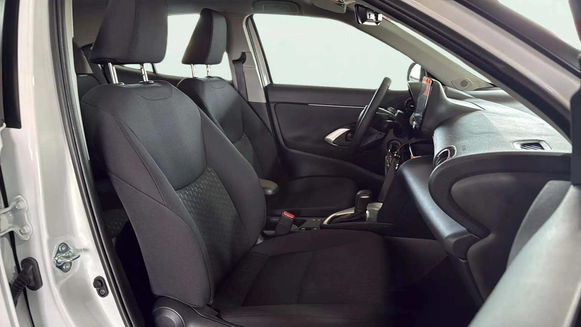 Toyota Yaris Cross 1.5 130H Active - foto 13