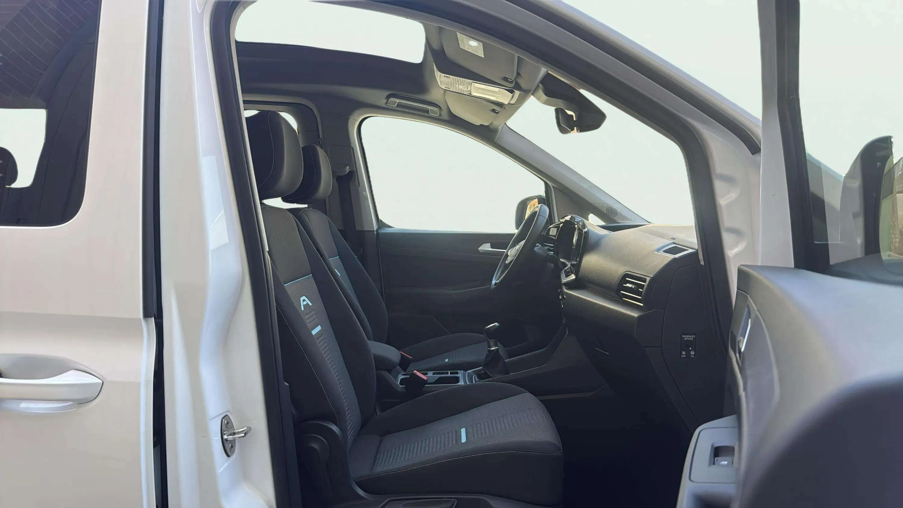 Ford Grand Tourneo Connect 2.0 EcoBlue Active - foto 10