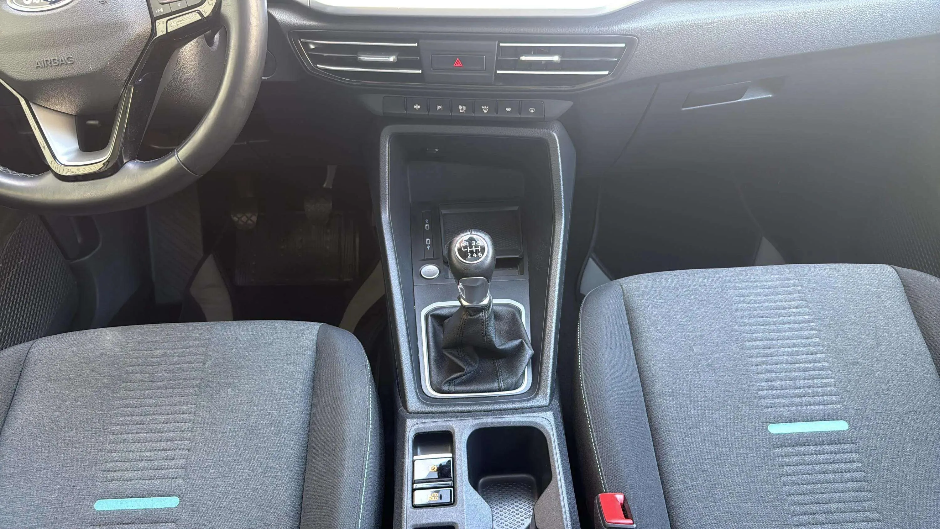 Ford Grand Tourneo Connect 2.0 EcoBlue Active - foto 16