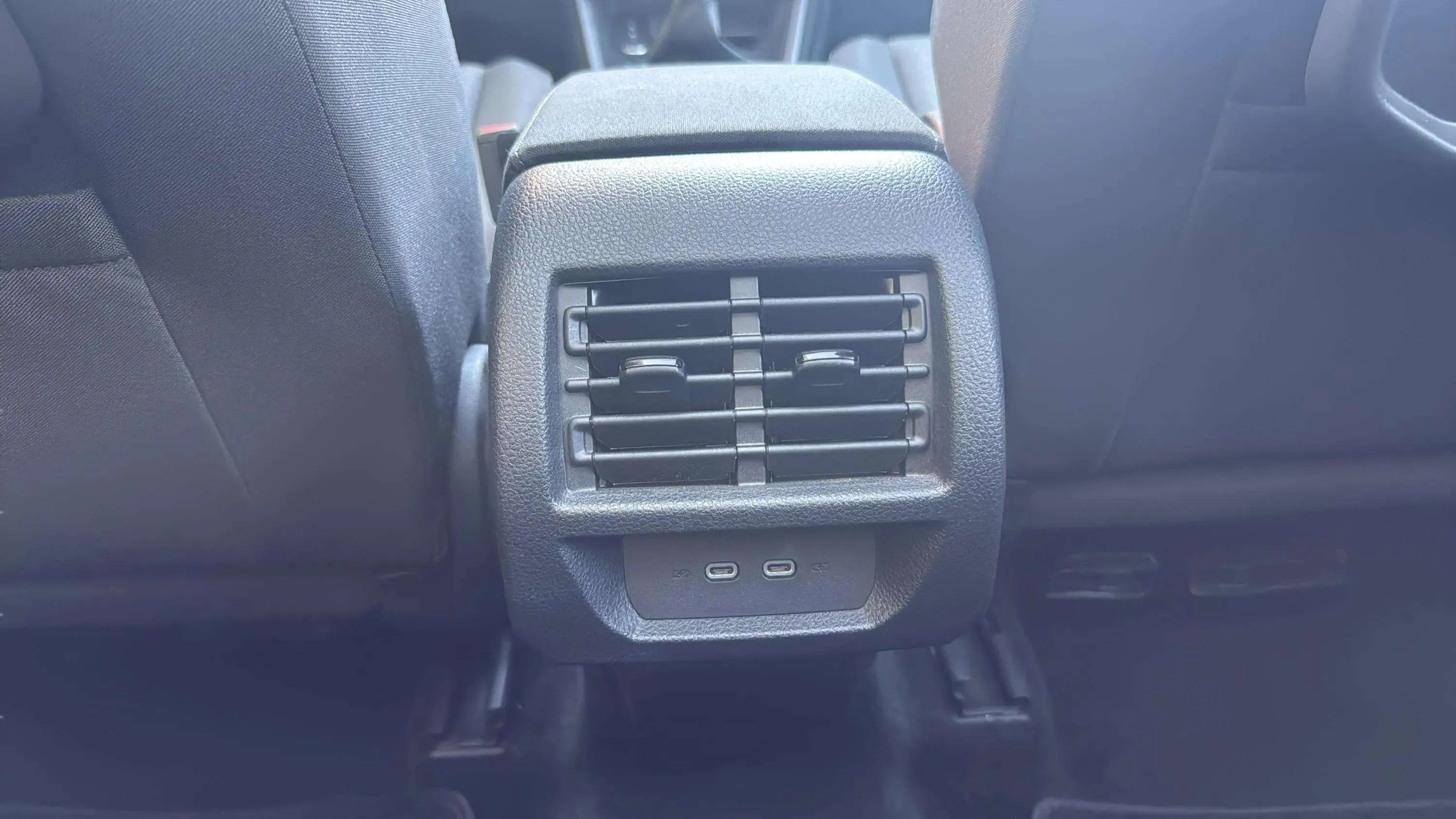Ford Grand Tourneo Connect 2.0 EcoBlue Active - foto 32