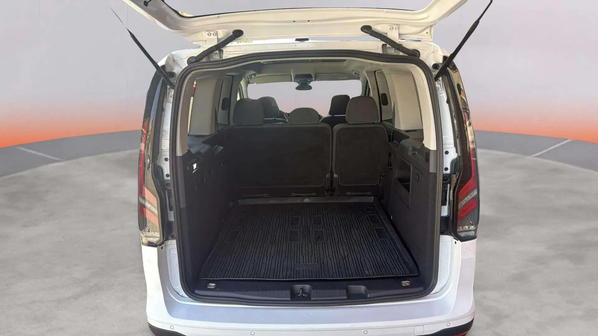 Ford Grand Tourneo Connect 2.0 EcoBlue Active - foto 4