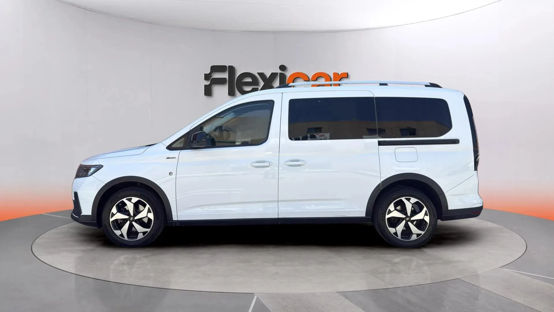 Ford Grand Tourneo Connect 2.0 EcoBlue Active - foto 7