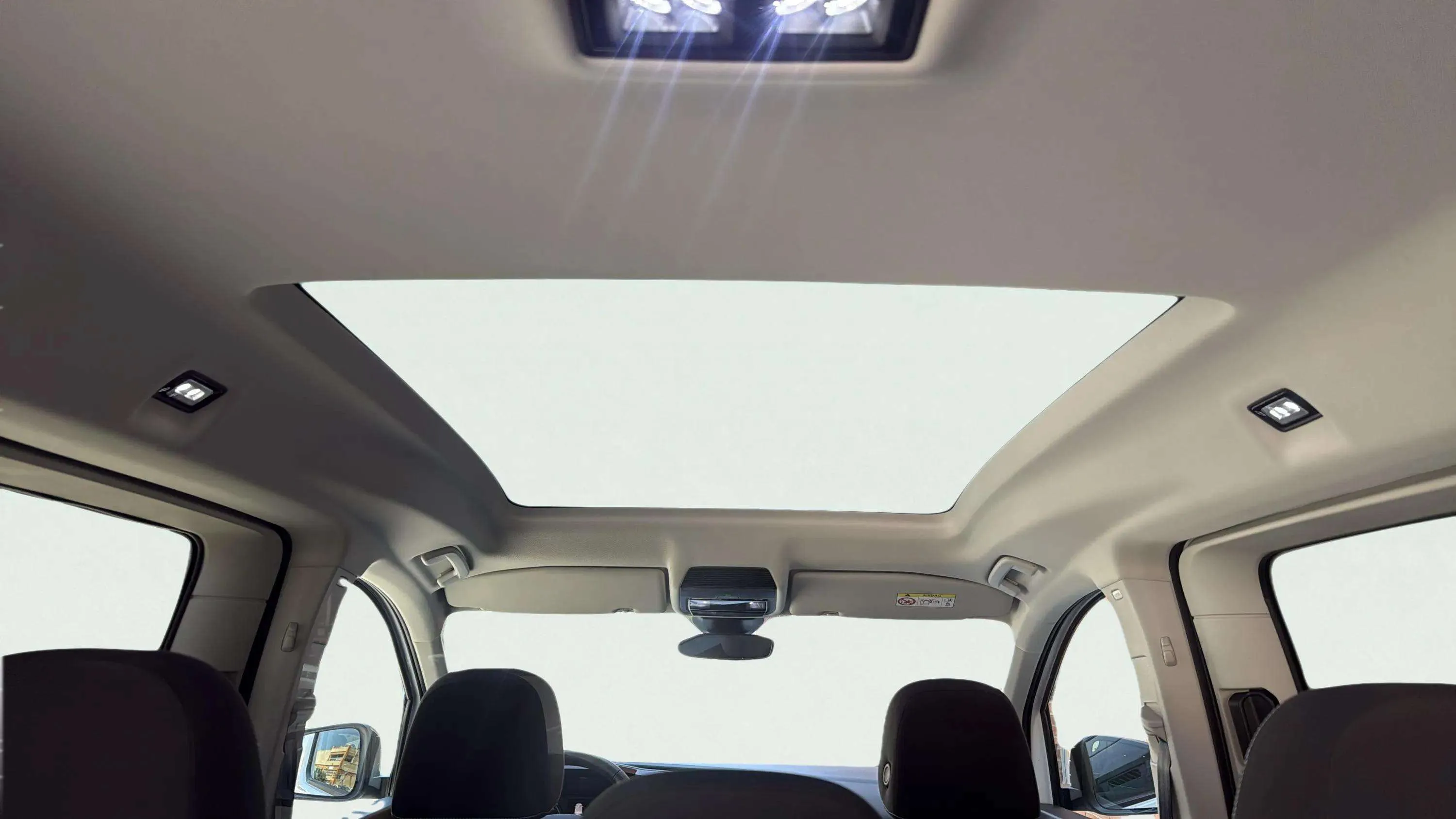 Ford Grand Tourneo Connect 2.0 EcoBlue Active - foto 37