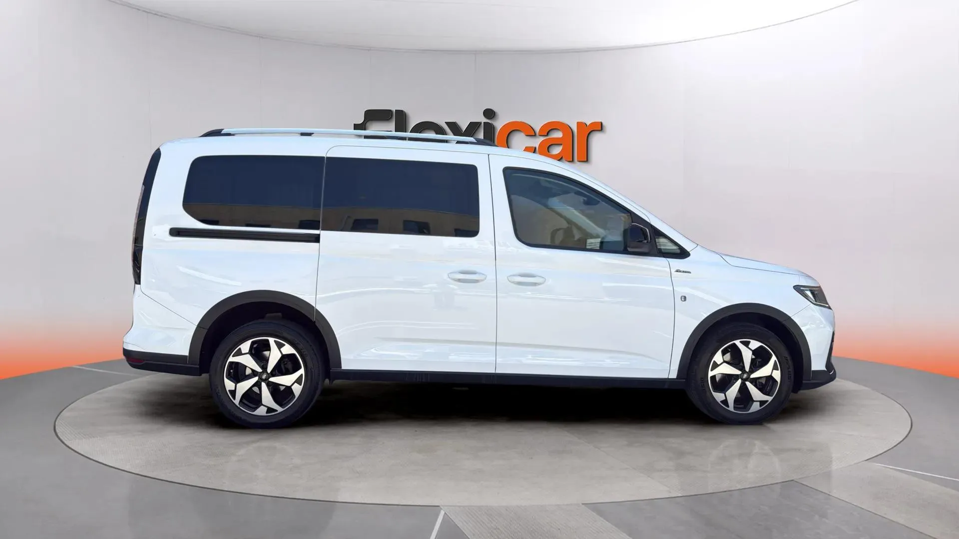 Ford Grand Tourneo Connect 2.0 EcoBlue Active - foto 2