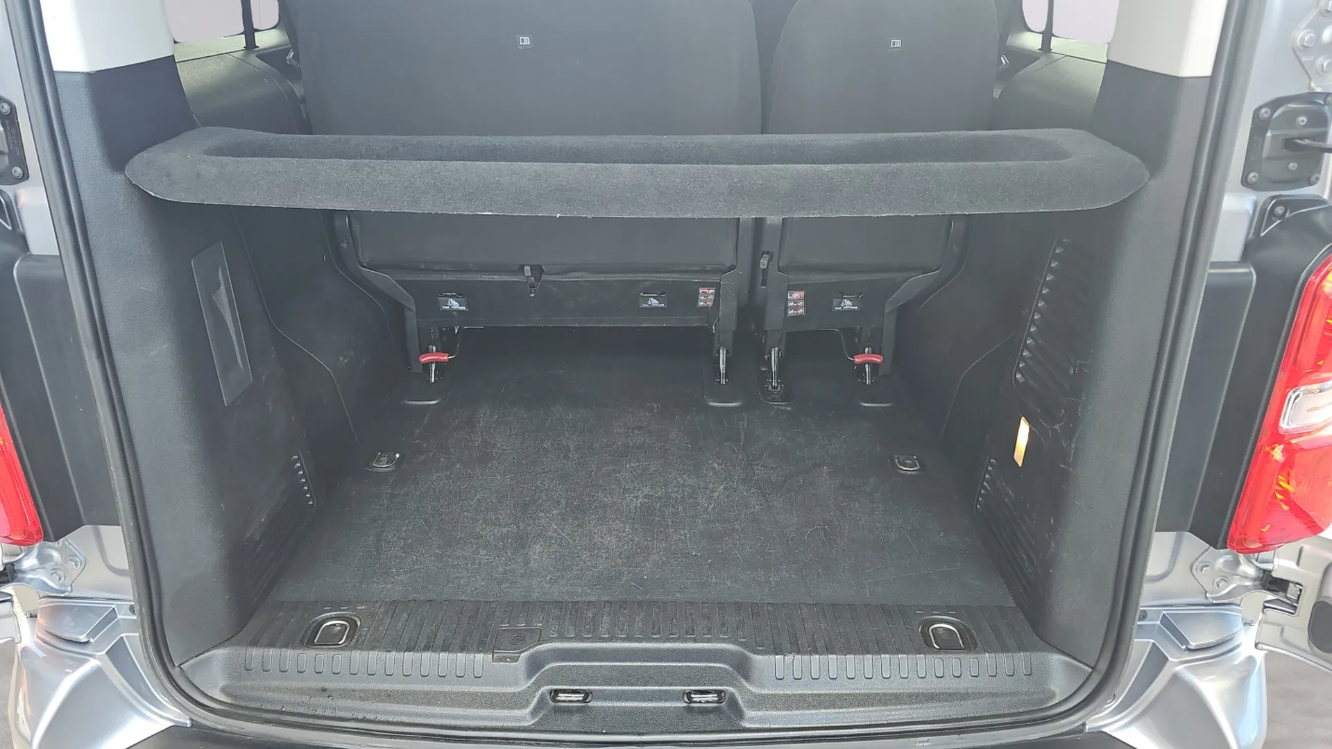 Toyota Proace Verso 2.0D VX Shuttle 2 plazas 2PT L1 - foto 23