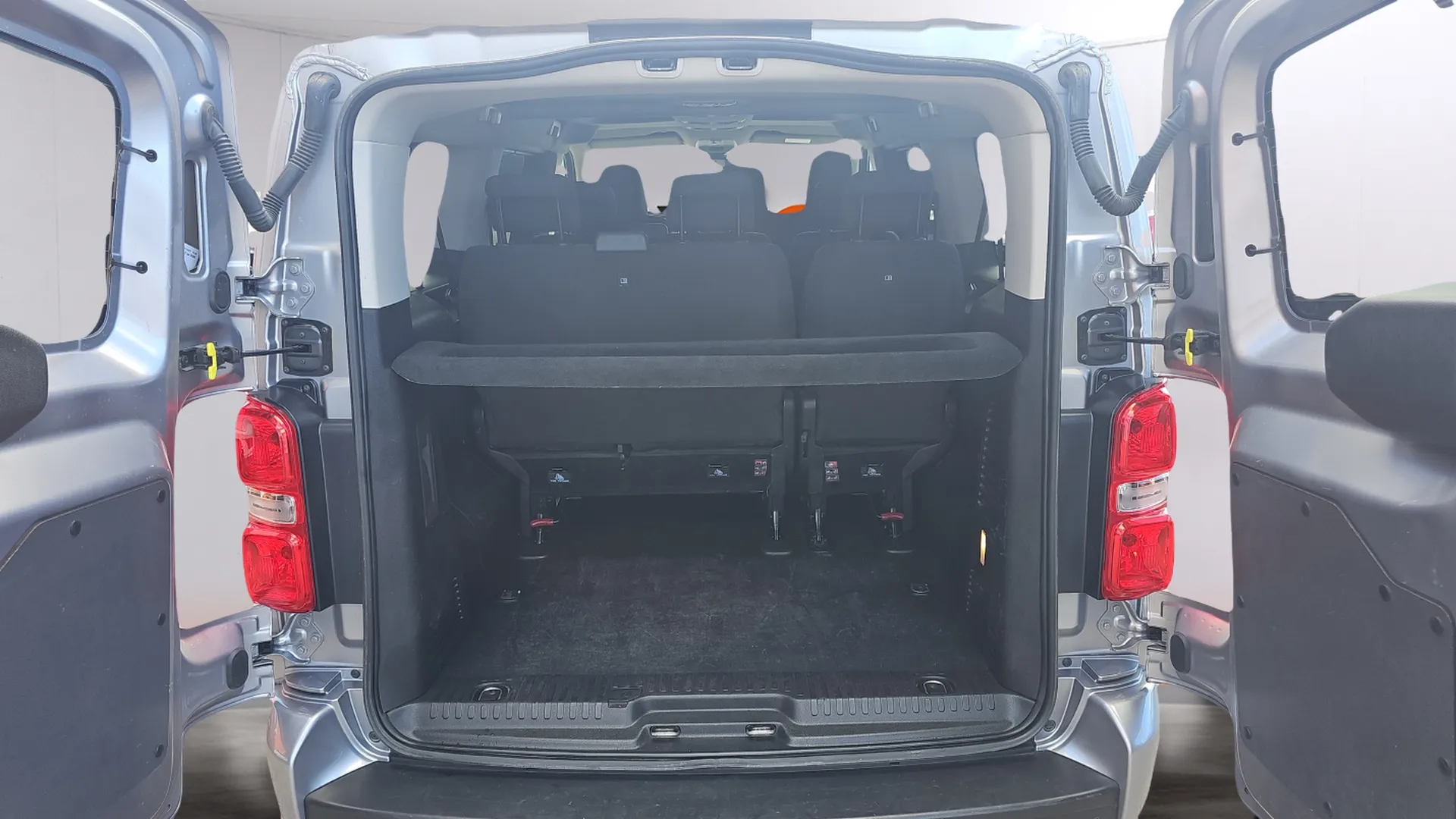 Toyota Proace Verso 2.0D VX Shuttle 2 plazas 2PT L1 - foto 22