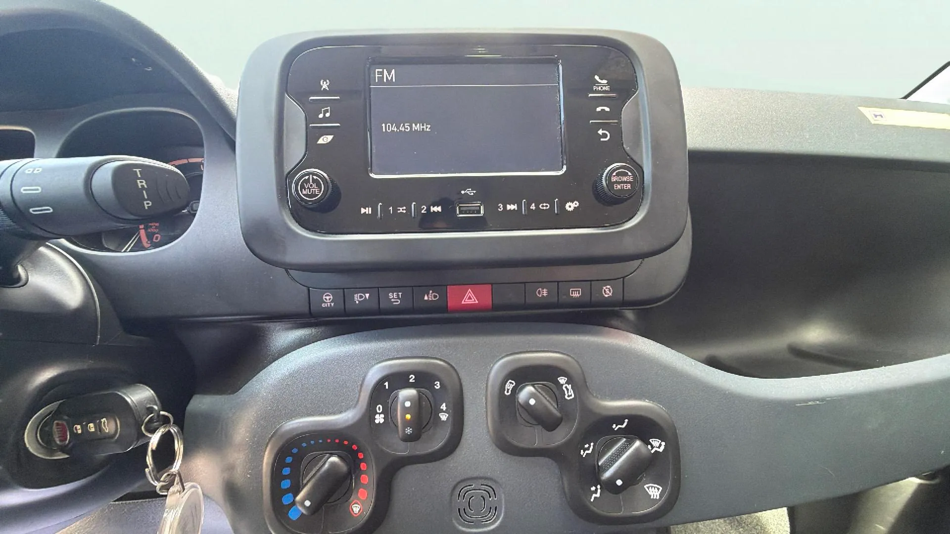 Fiat Panda Hybrid 1.0 - foto 10