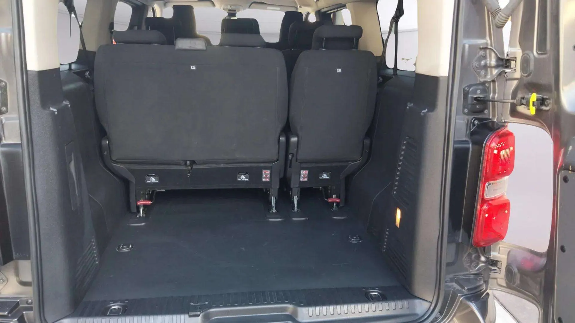 Toyota Proace City 1.5D Family Active 7 Plz L2 - foto 19