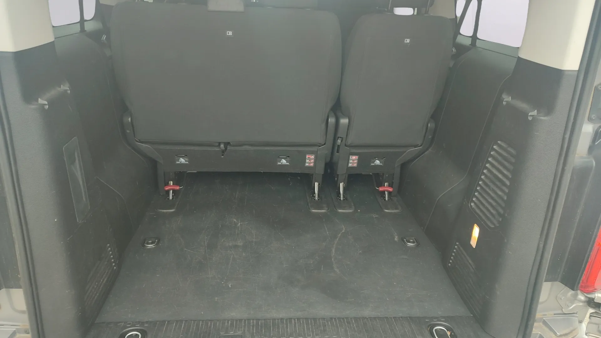 Toyota Proace Verso 1.5D VX Shuttle 2 plazas 2PT L2 - foto 21