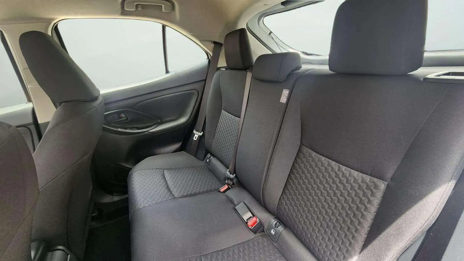 Toyota Yaris Cross 1.5 130H Active - foto 21