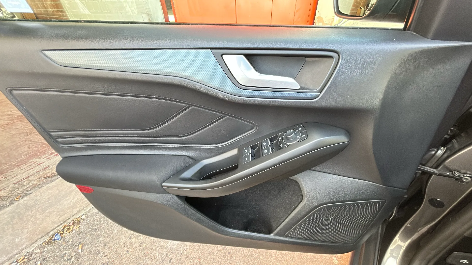 Ford Focus 1.0 EcoBoost MHEV ST-Line - foto 13