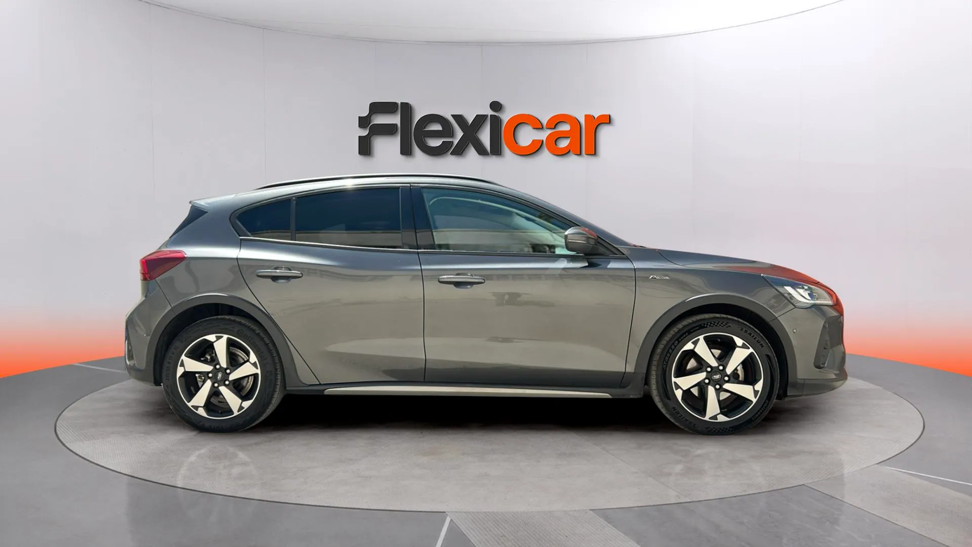 Ford Focus 1.0 EcoBoost MHEV ST-Line - foto 3