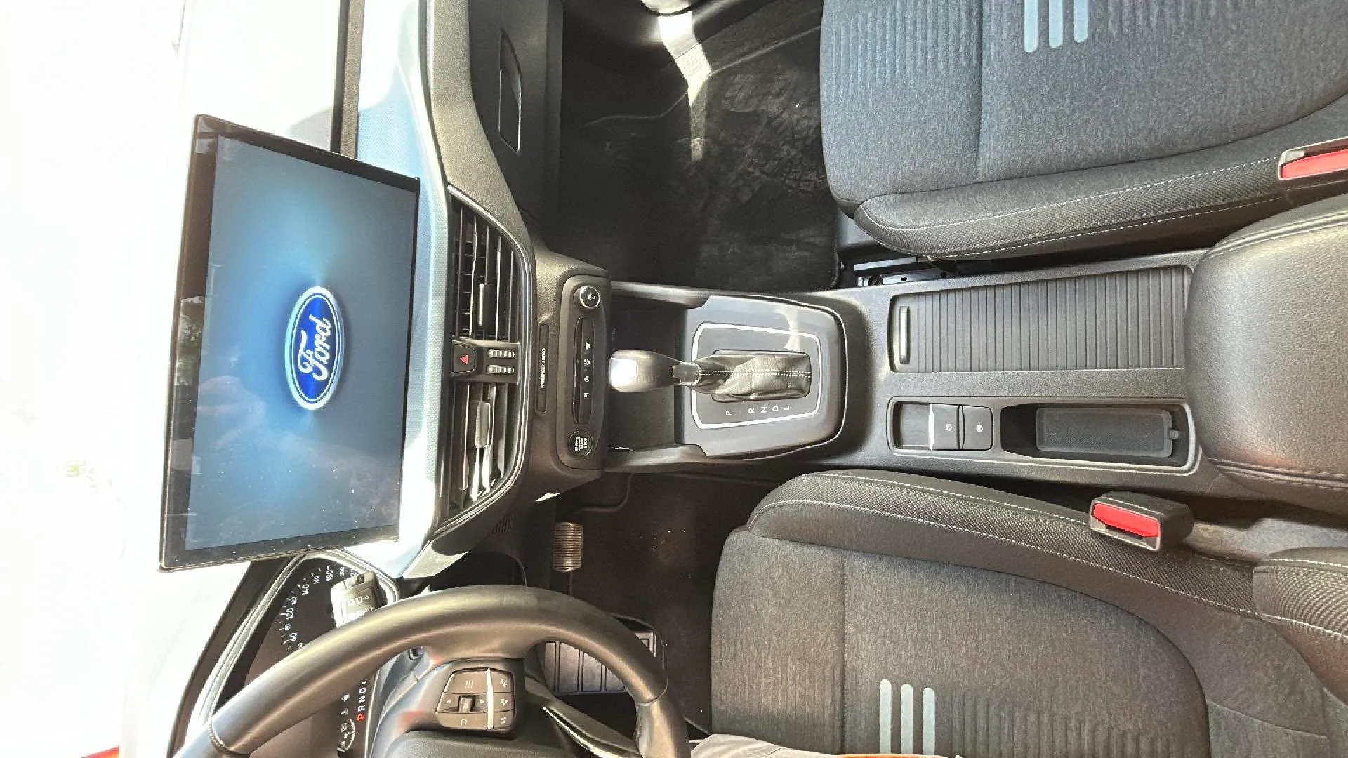 Ford Focus 1.0 EcoBoost MHEV ST-Line - foto 9
