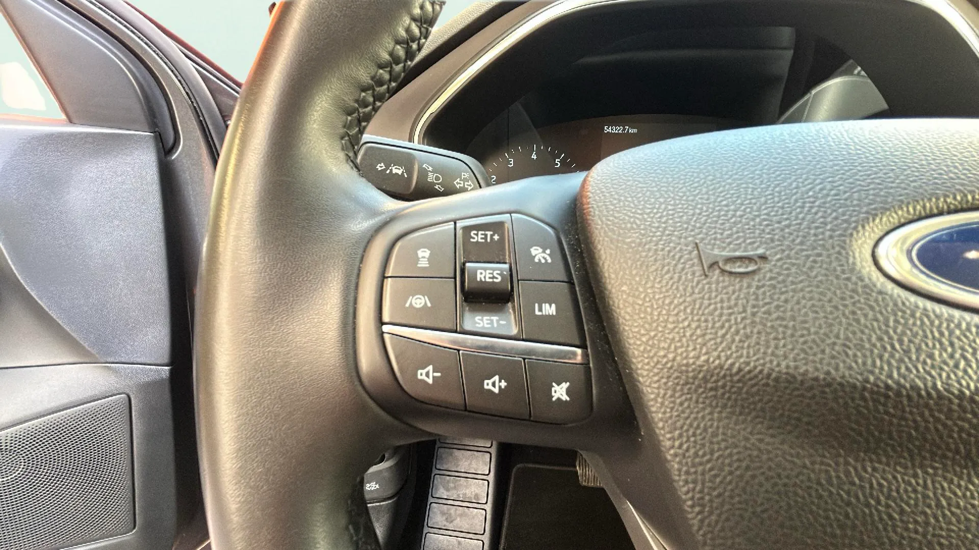 Ford Focus 1.0 EcoBoost MHEV ST-Line - foto 12
