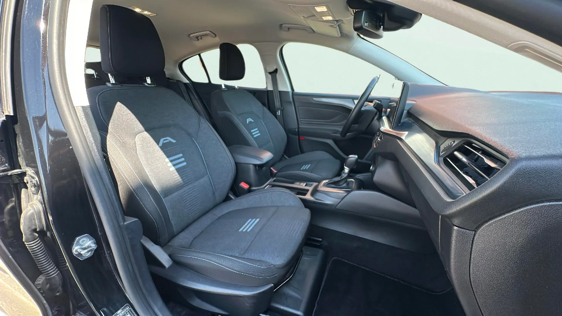 Ford Focus 1.0 EcoBoost MHEV Active - foto 20