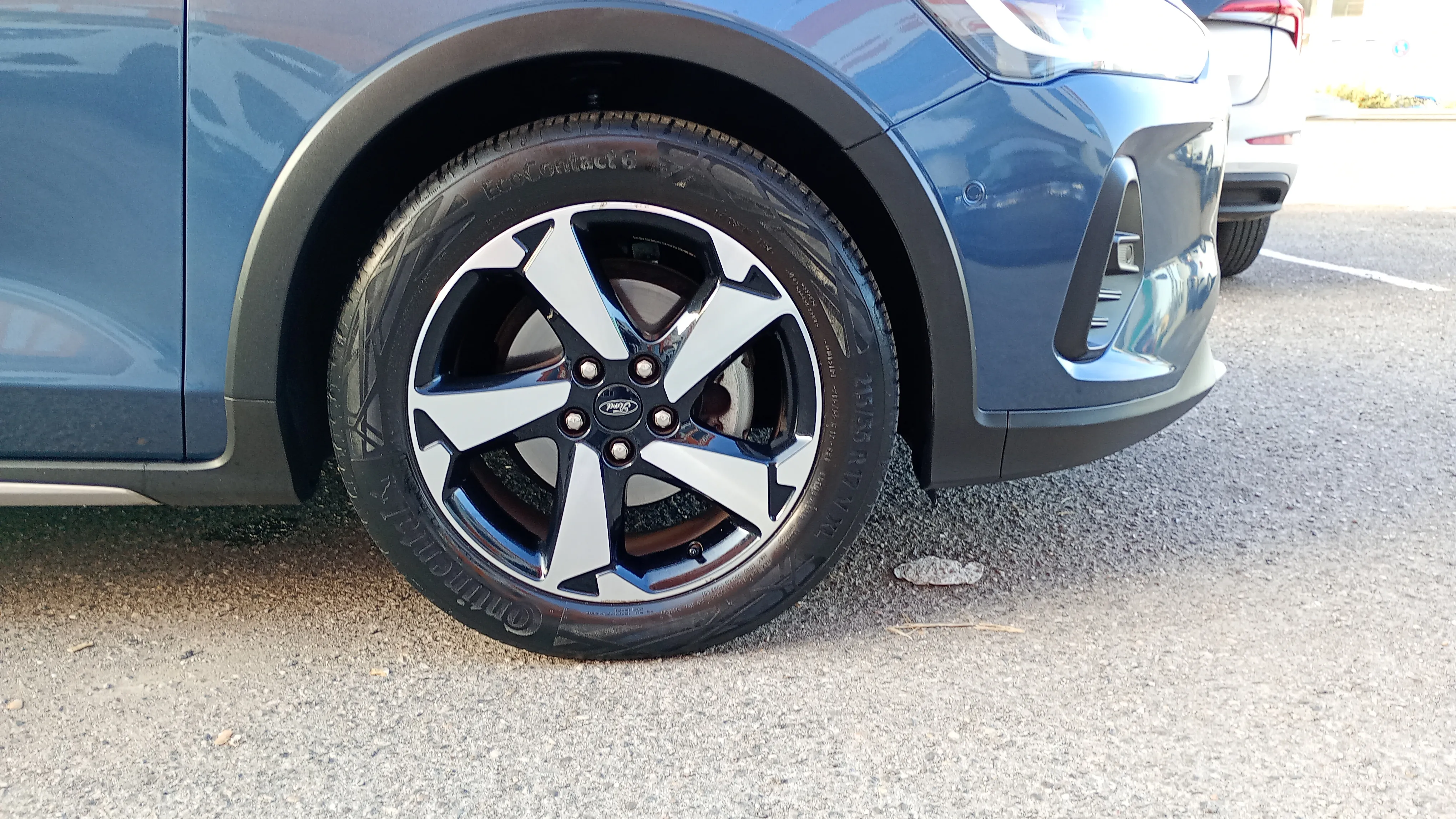 Ford Focus 1.0 EcoBoost MHEV ST-Line - foto 19