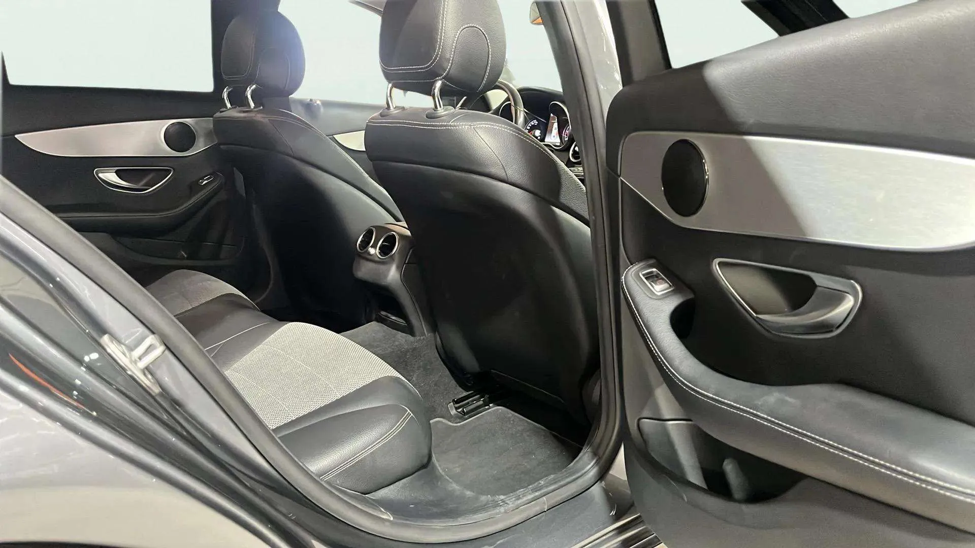 Mercedes-Benz Clase C C 220 d - foto 14